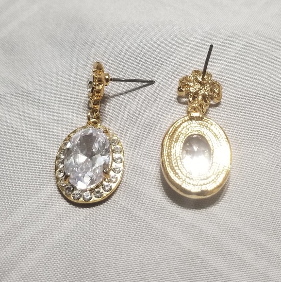 Clear zircon earrings - Picture 3 of 3